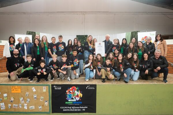 Alunos da Escola Affonso Rabuske fundam a Cooperativa Escolar Mundo Infinito